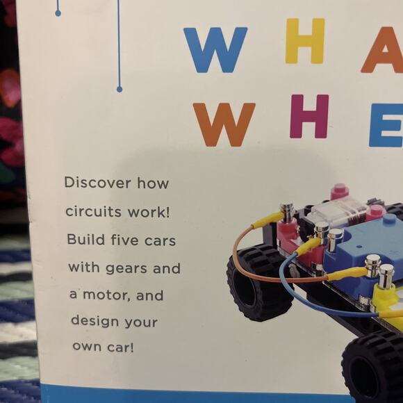 Circuit Cubes Wacky Wheels Kit #1 , Build 5 Cars With Gears & Motor Ages 8+ - Picture 3 of 8